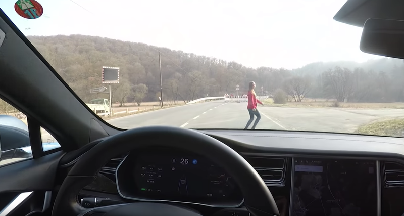 Illustration for article titled Guy Decides to Test Tesla's Autopilot Emergency Braking on His Wife